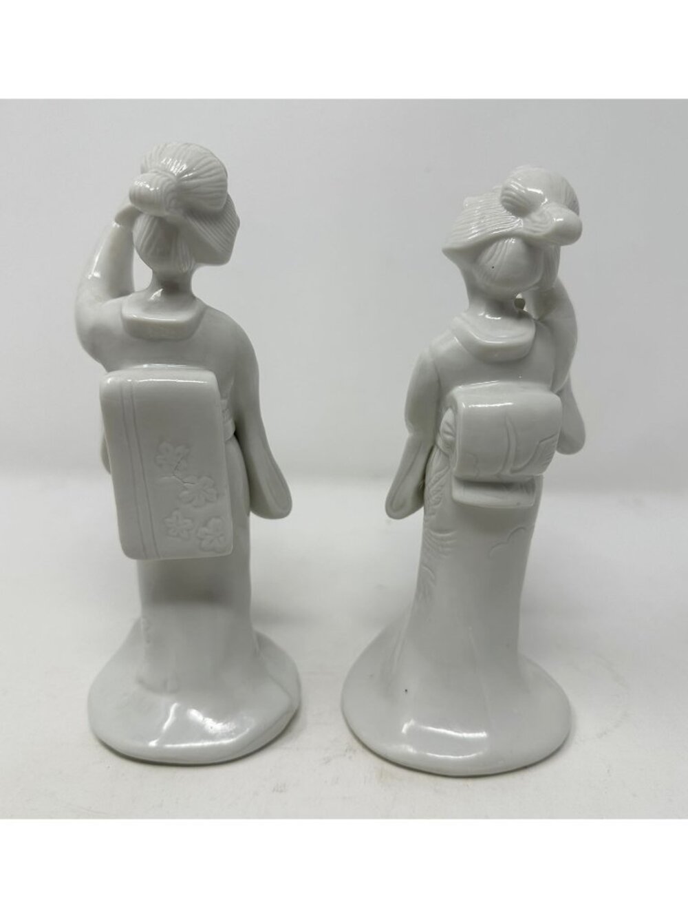 Vintage HOMCO Porcelain Blanc Du Chine Geisha Asian Figurines Set of 2 #1443 - Picture 3 of 9